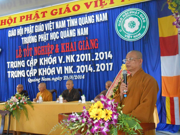 Quang Nam province: Buddhist college holds a ceremony for graduation of the 5th course and opening of the 6th course.